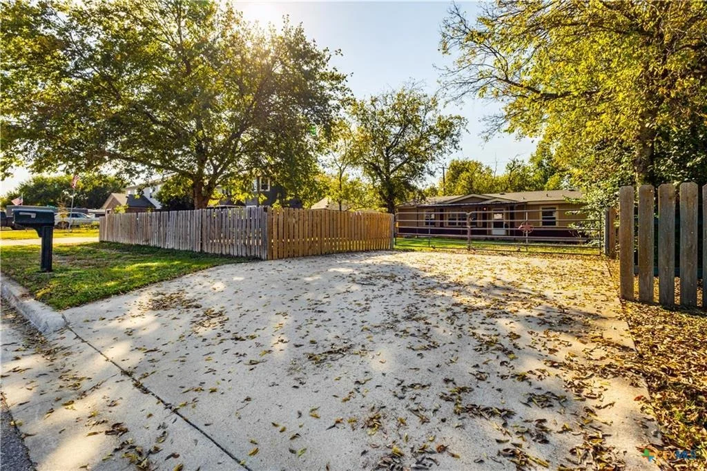 Photo of 408 Clore RD