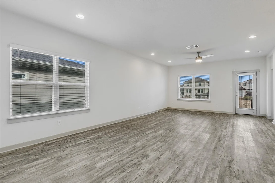 Photo of 5125 Vanner PATH