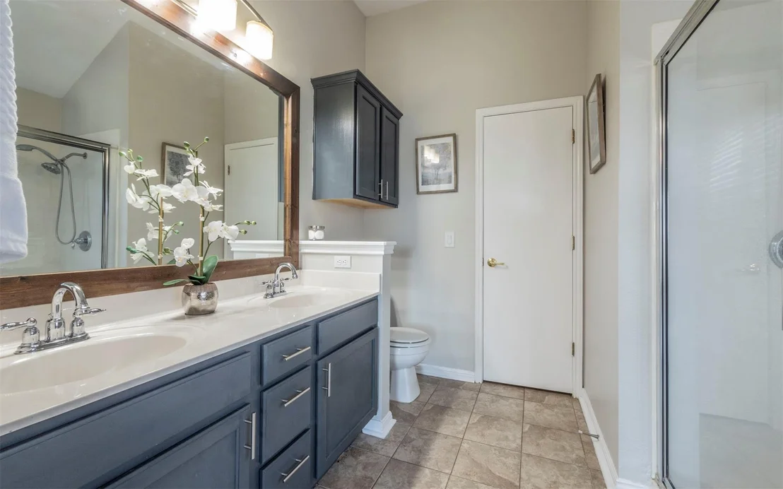Photo of 1002 Stewart DR