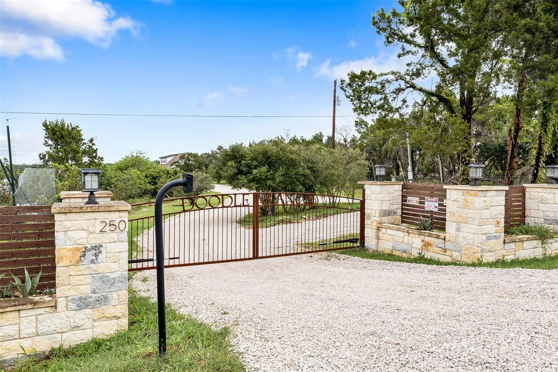Photo of 250 Kothmann RD
