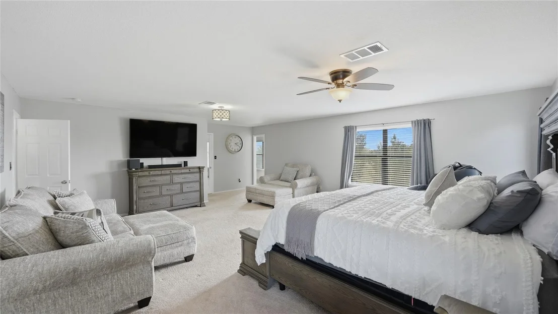 Photo of 585 Siebert DR