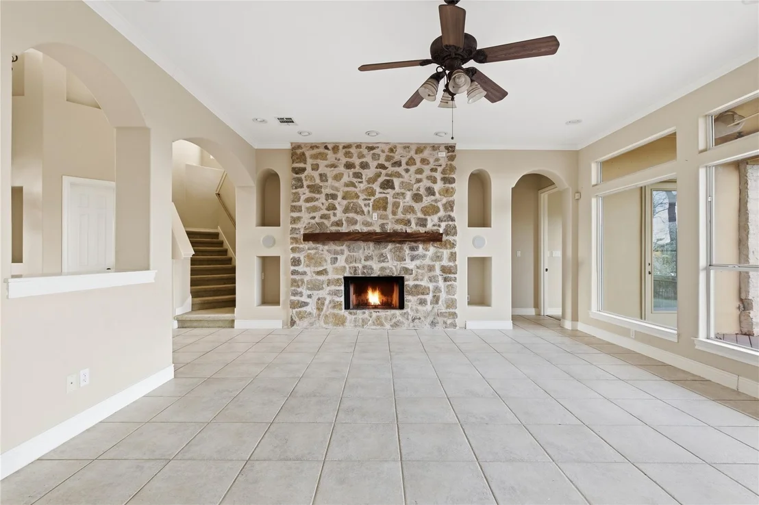 Photo of 4321 Lakeway BLVD