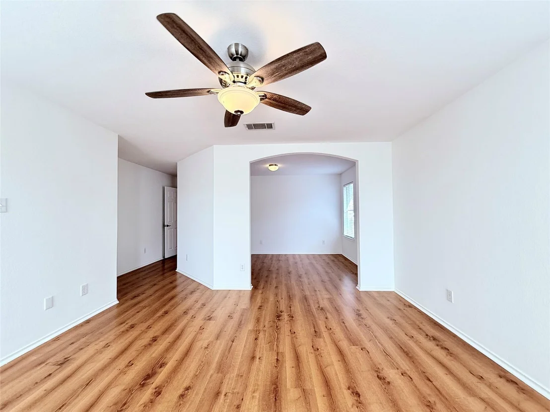 Photo of 105 Carol Ave