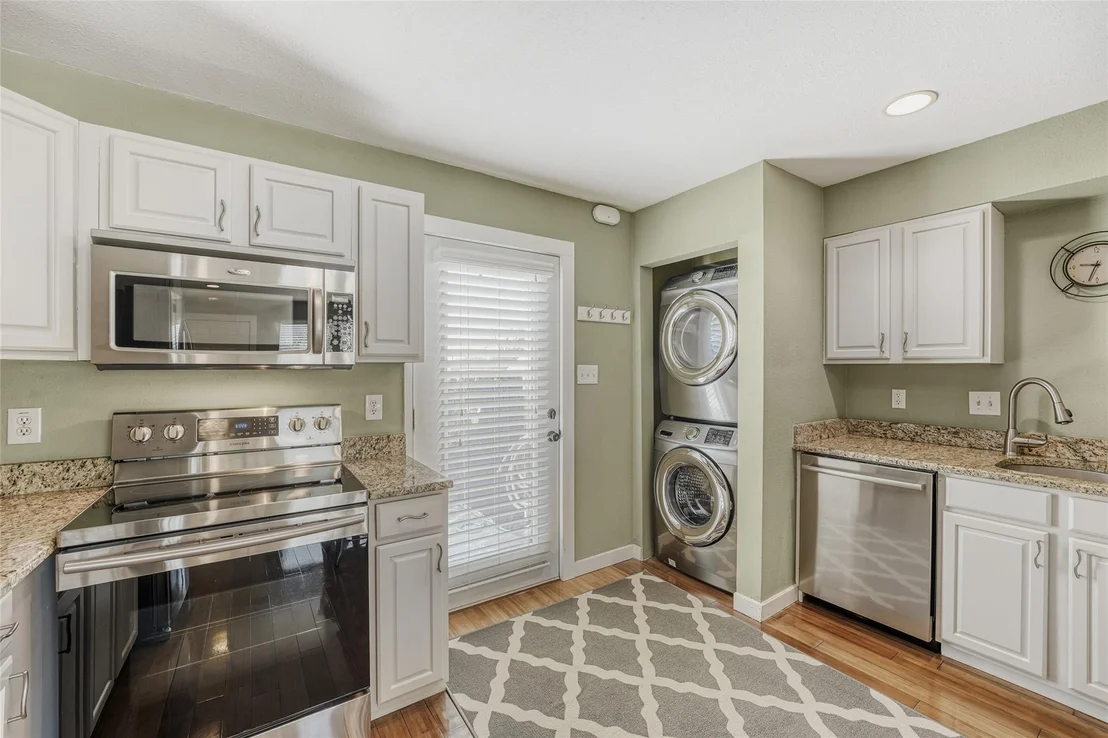 Photo of Unit 3 at 2000 Lightsey RD