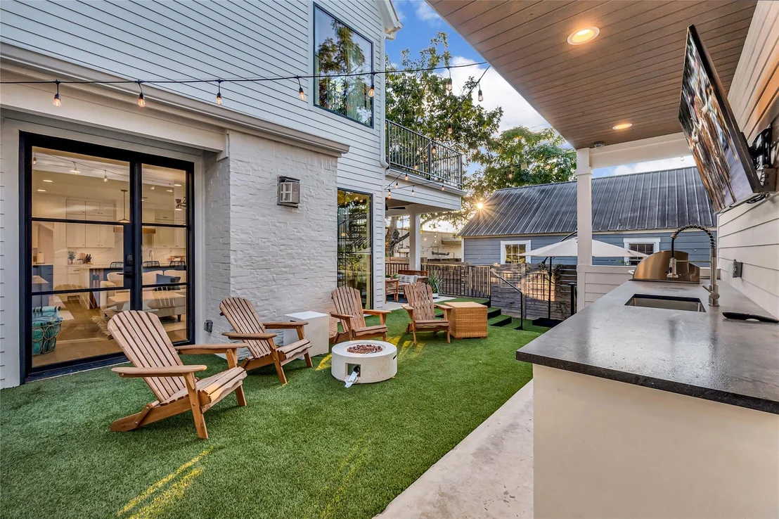 Photo of 1902 Tillotson Ave