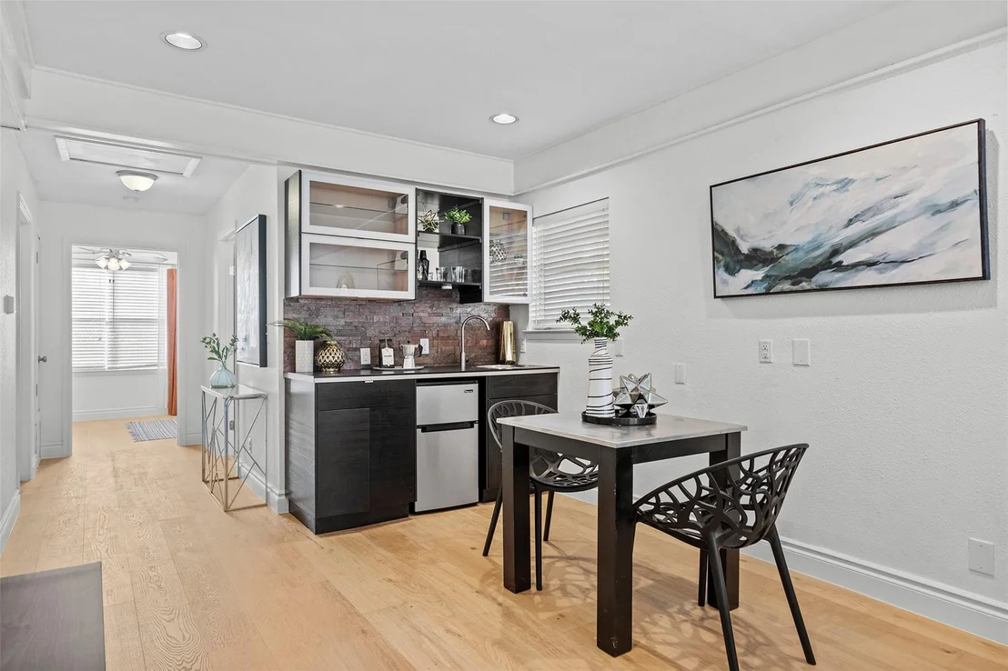 Photo of 8504 Contour DR