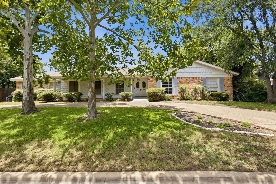 Photo of 4202 Farhills DR