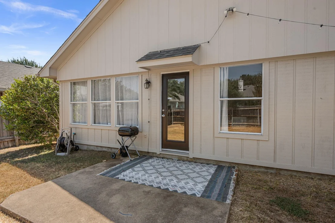 Photo of 1606 Academy PL