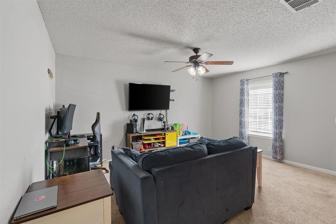 Photo of 372 Tobin DR
