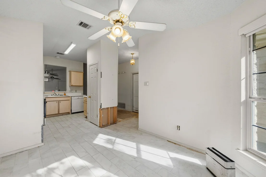 Photo of 8128 Huddleston LN