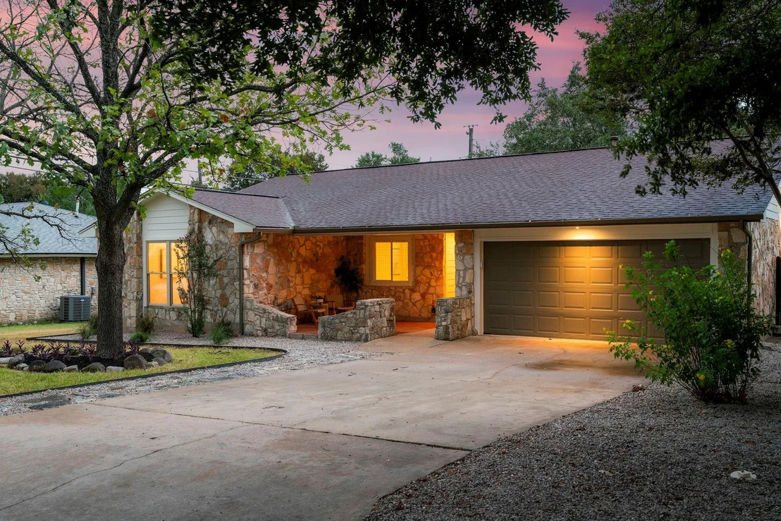 Photo of 5405 Porsche LN