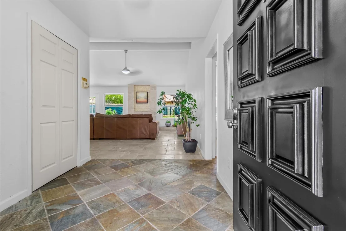 Photo of 1305 Doonesbury DR