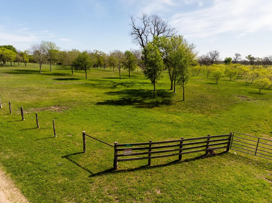 Photo of 2041 County Road 429
