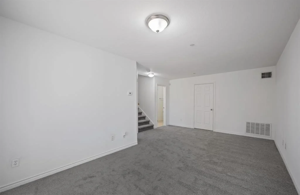 Photo of Unit 2103 at 700 Mandarin    Flyway