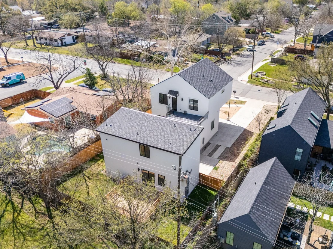 Photo of Unit 2 at 802 Philco DR