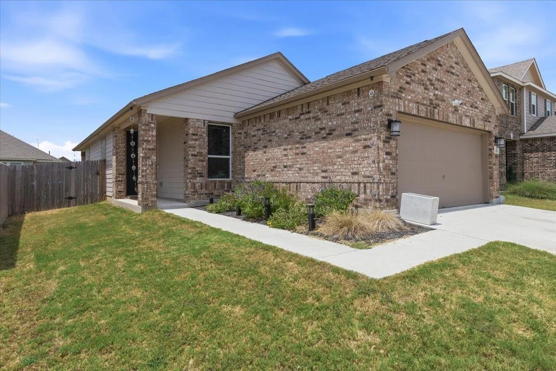Photo of 223 Pitkin DR