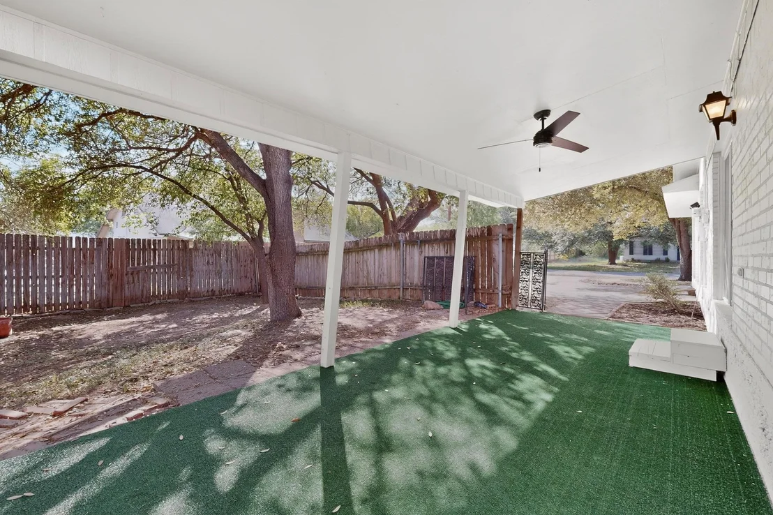 Photo of 812 George ST