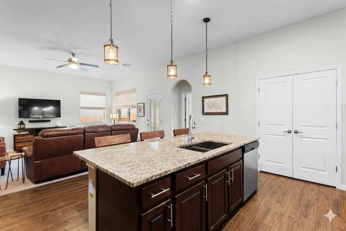 Photo of 7317 Coit RD