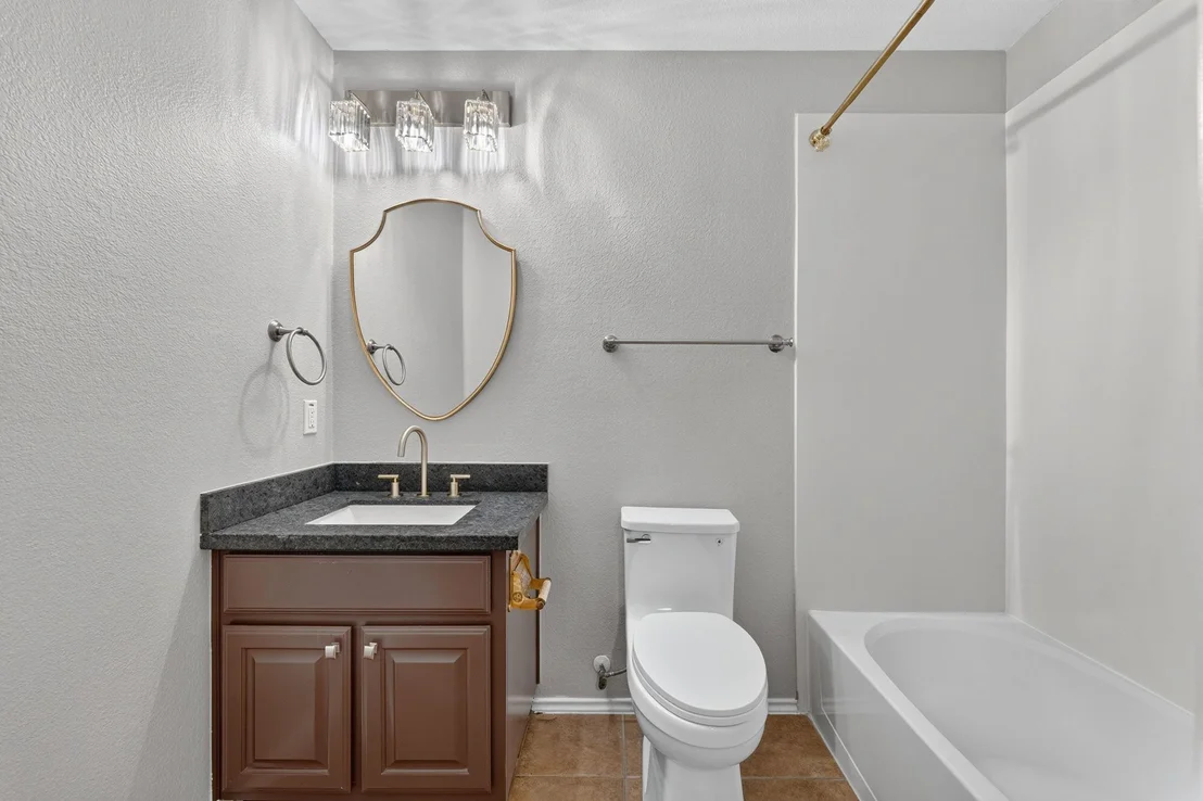 Photo of 1004 Applerock
