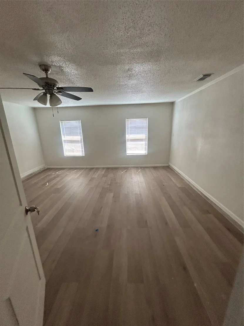 Photo of 1909 Heathwood CIR