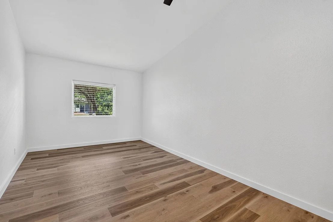 Photo of 204 Chippendale Ave
