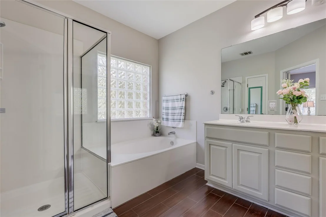 Photo of 916 Abbeyglen Castle DR
