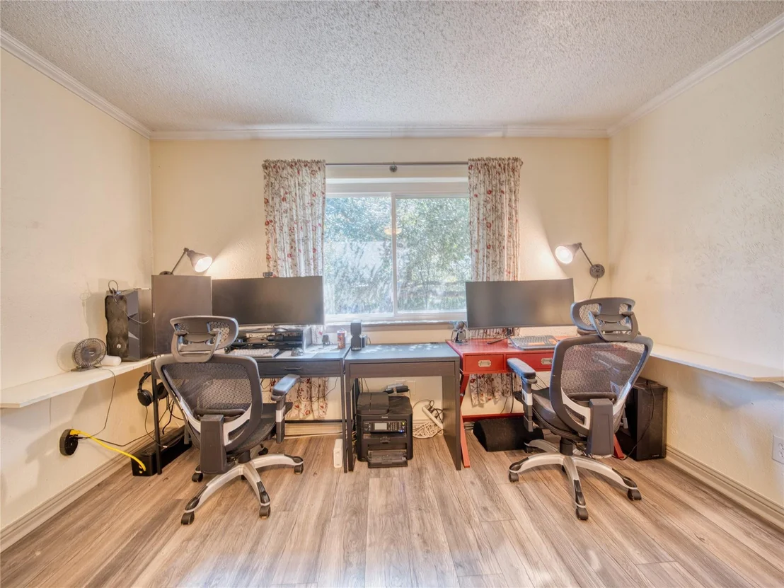 Photo of 1009 Green Meadow DR
