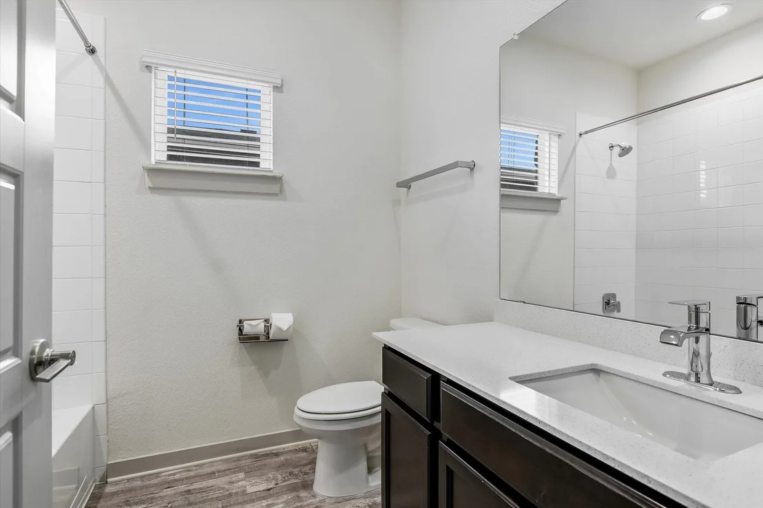 Photo of 5125 Vanner PATH