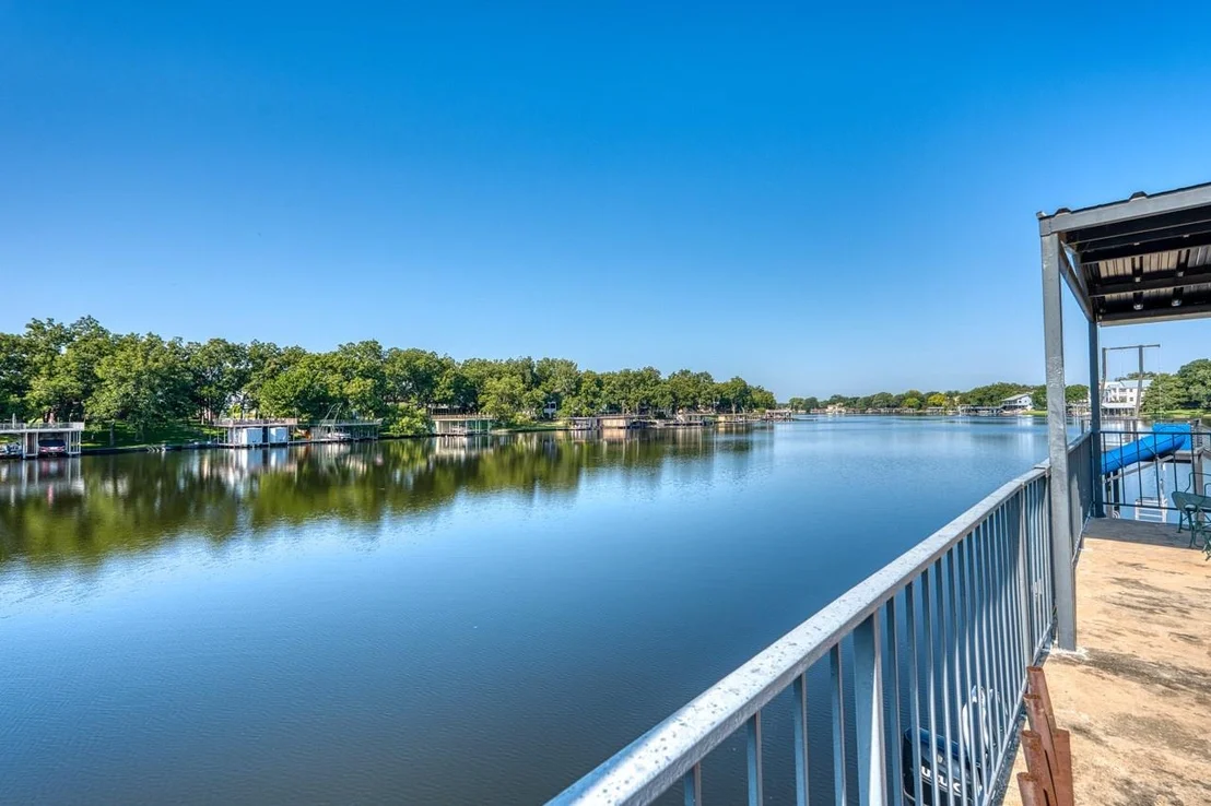 Photo of 2000 Williams Lakeshore