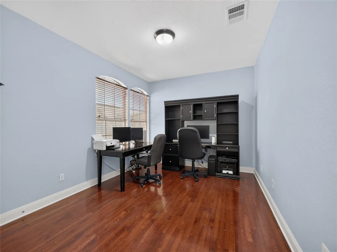 Photo of 3500 Hamlet CV