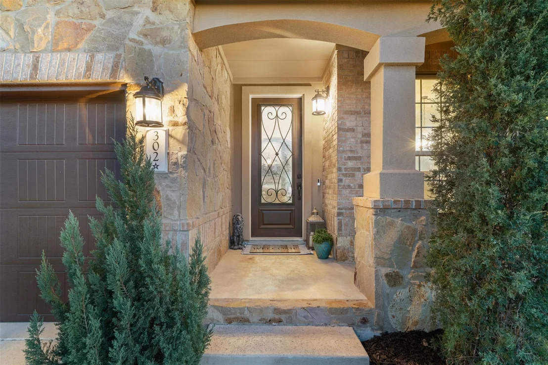 Photo of 302 Bellagio DR