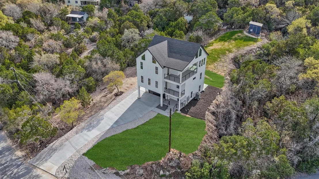 Photo of 11005 Beach RD