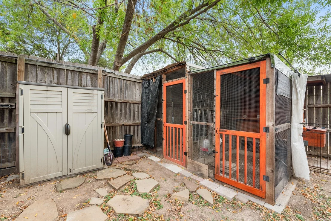 Photo of 1101 Brecon LN