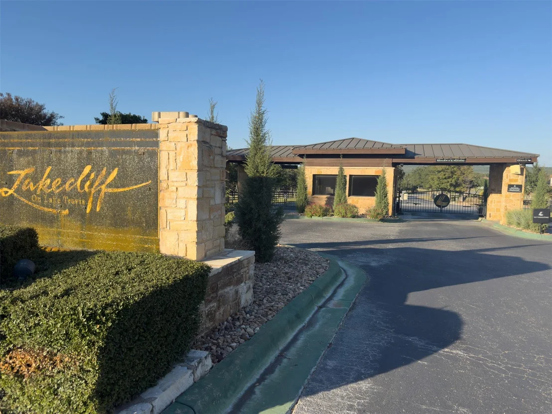 Photo of 25700 Cliff Circle