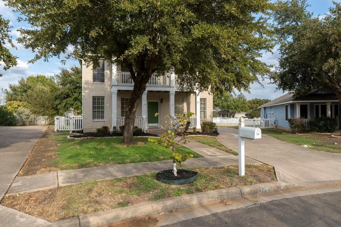 Photo of 136 Kirkland