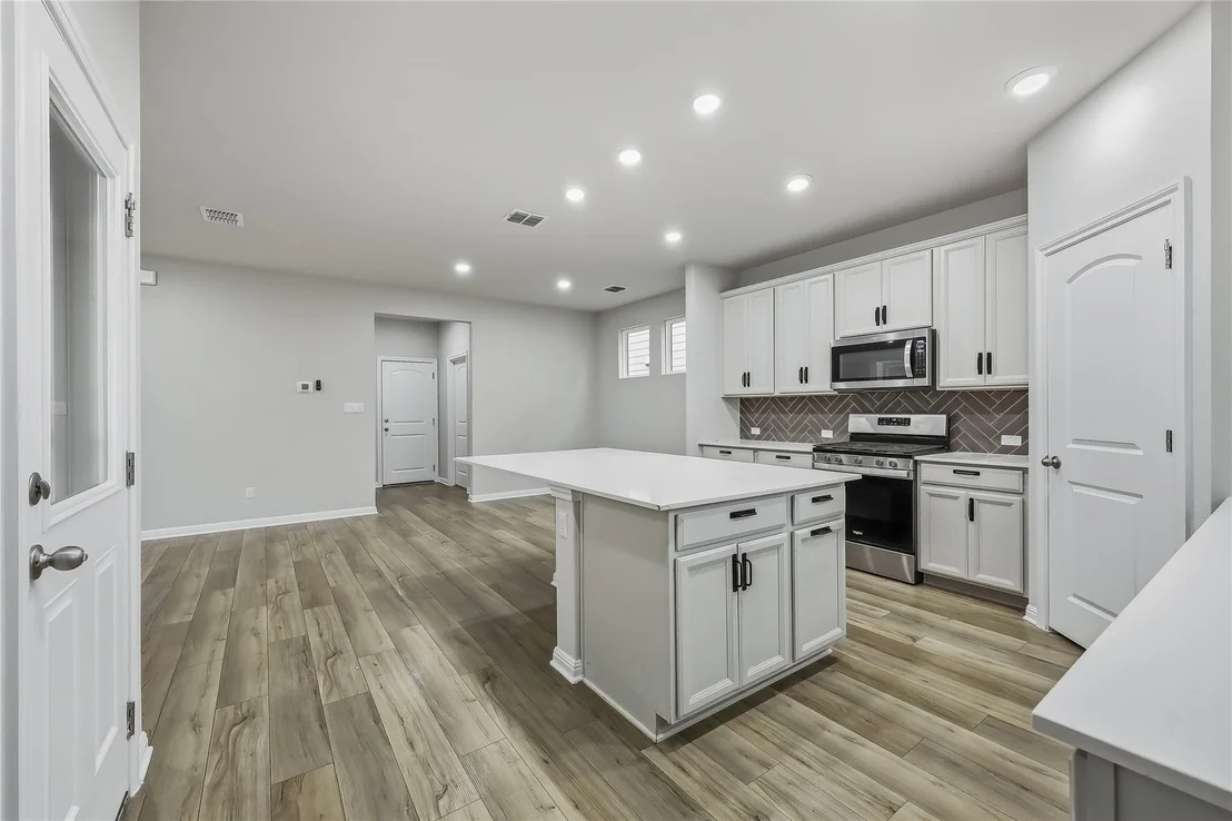 Photo of 2520 Roosevelt RD
