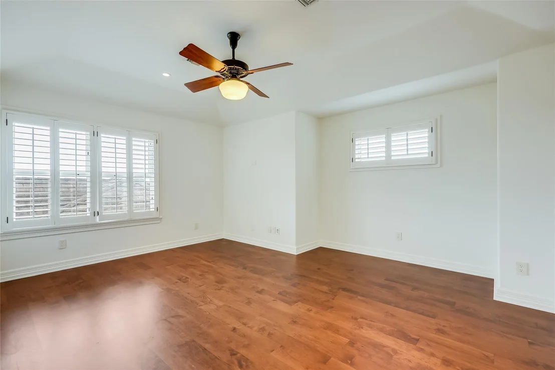 Photo of Unit 33 at 2800 Waymaker WAY