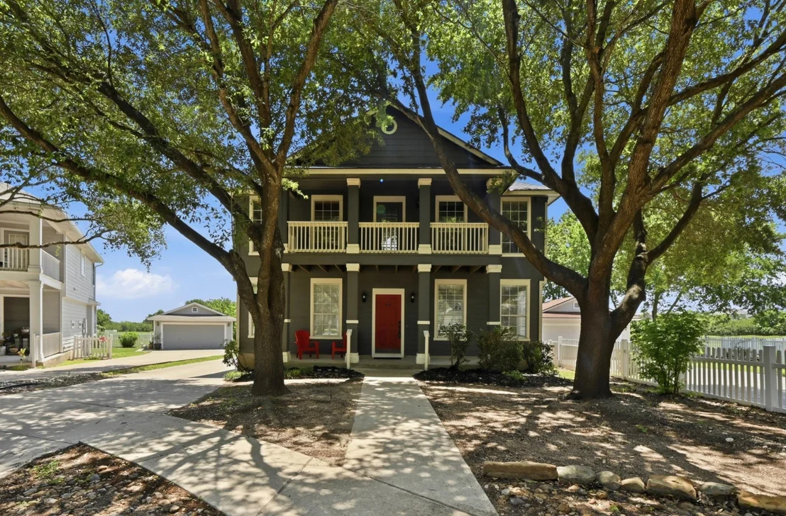 Photo of 4584 Mather