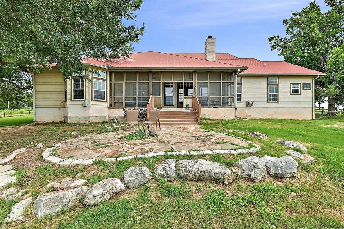 Photo of 948 Upper Elgin River RD