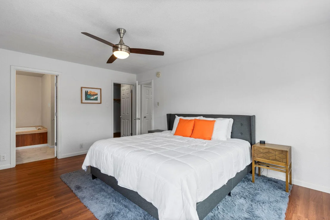 Photo of 8601 Putnam DR