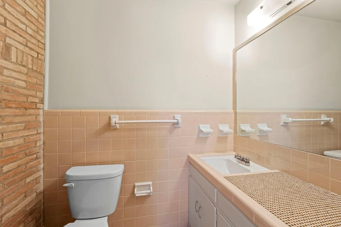 Photo of 3101 El Camino DR