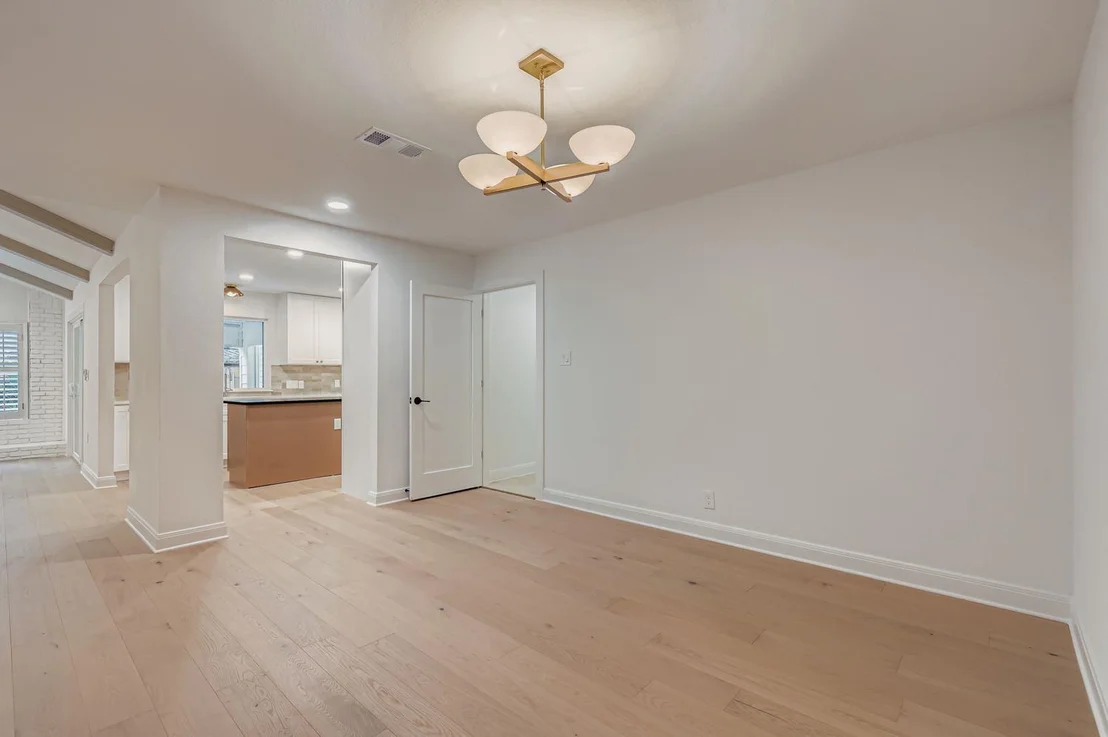 Photo of 11703 Oak Knoll DR