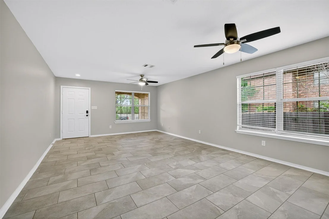 Photo of 242 Wildwood DR