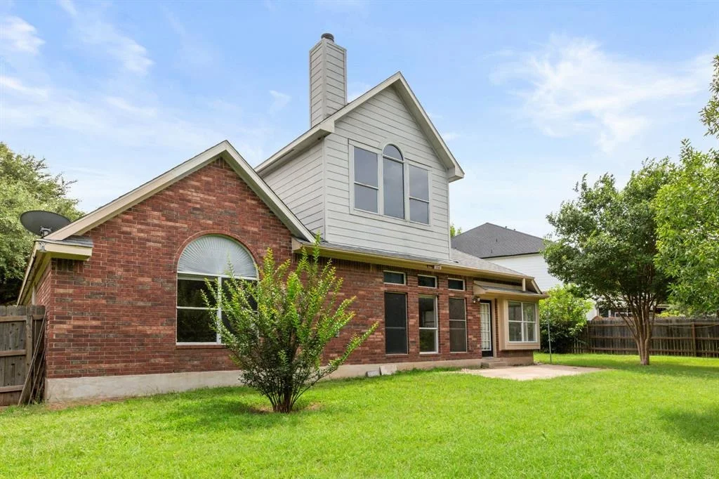 Photo of 406 Bellaire Oaks DR
