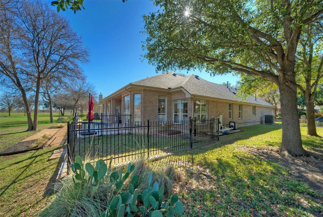 Photo of 10833 Olympia Fields LOOP