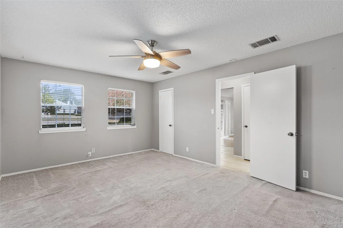 Photo of 1609 Parkwood DR