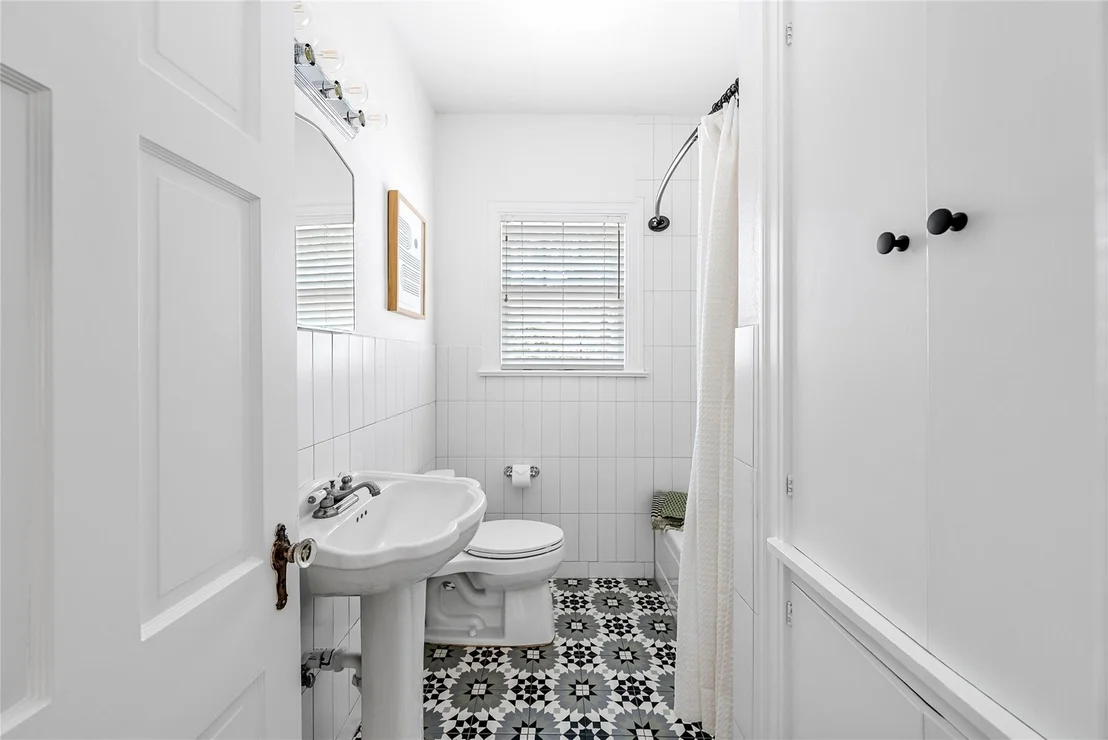 Photo of 1406 W 13TH ST