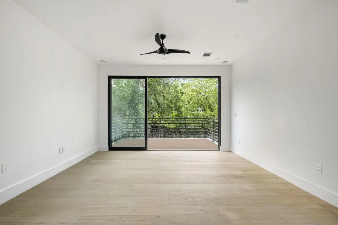 Photo of 1102 Summit ST