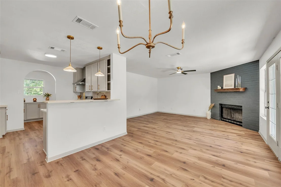 Photo of 42 Great West LOOP