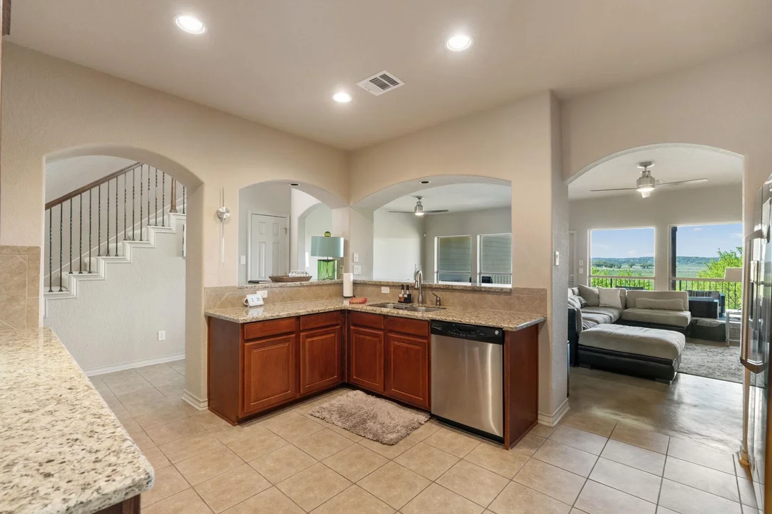 Photo of 970 Parkview DR